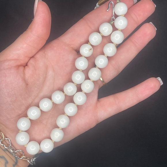 Elegant White Pearl Necklace x4 - Picture 2 of 4